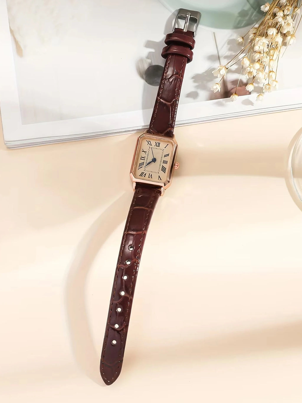 Elegant Women’s Square Watch – Classic Leather Strap Casual Style